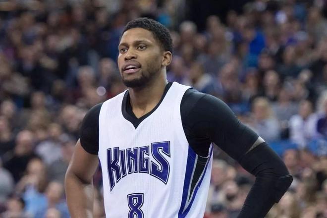 却折射出强 却折射出强